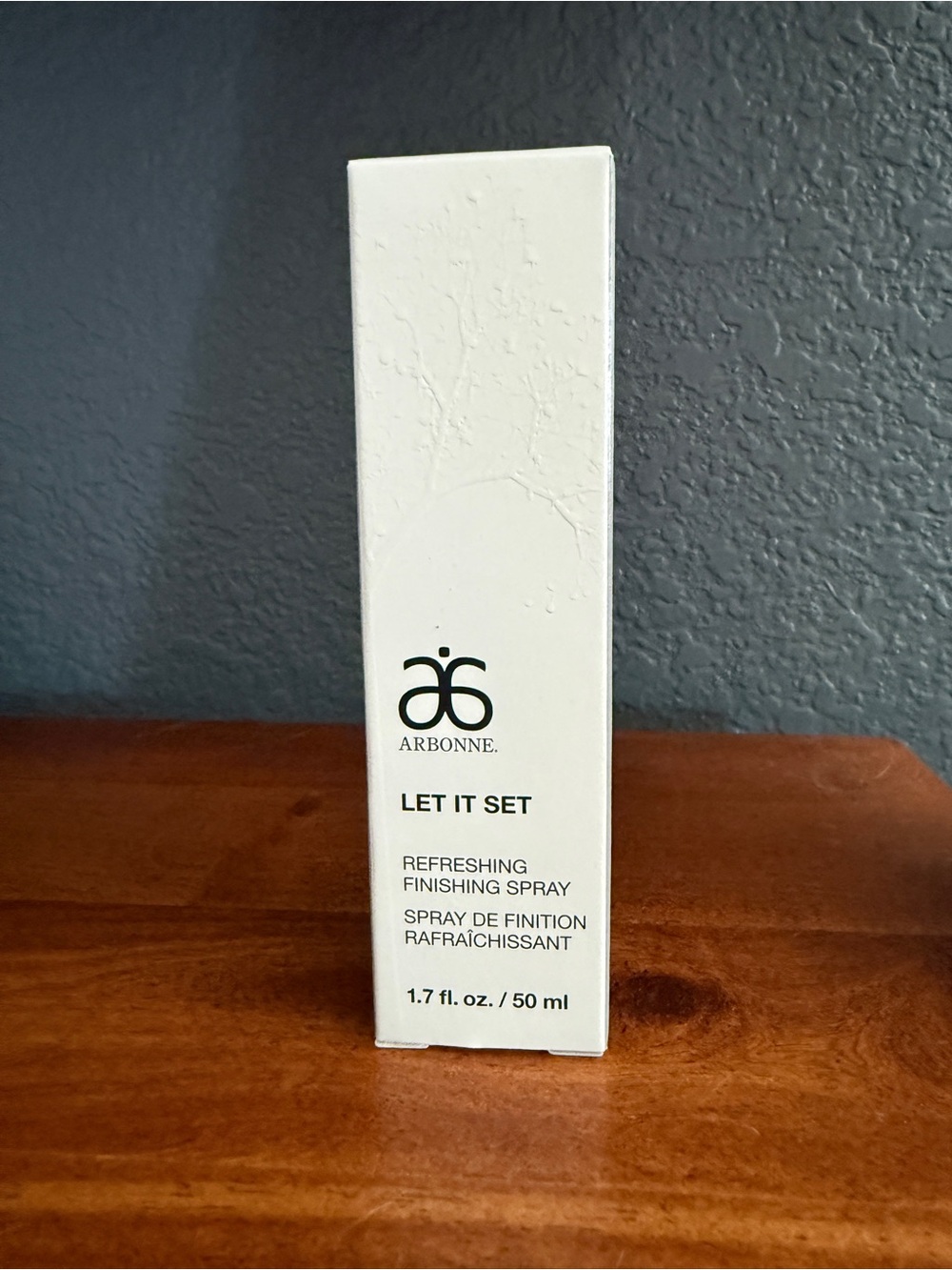 NEW - Arbonne Let It Set Refreshing Finishing Spray
